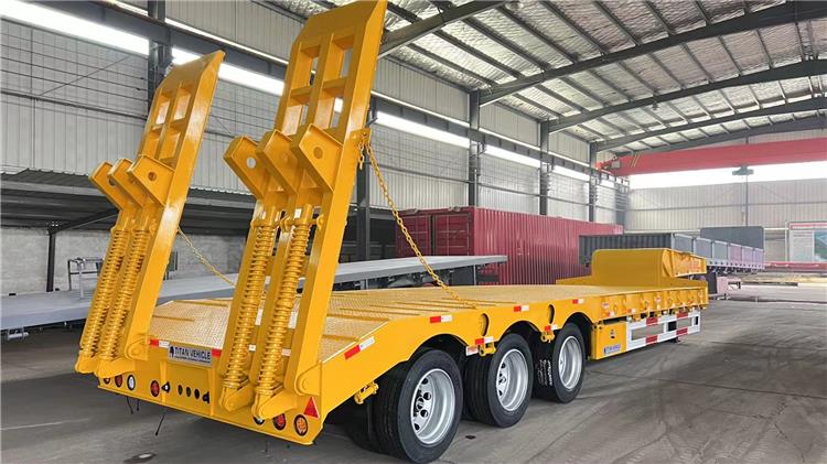 Tri Axle 80 Ton Low Bed Trailer for Sale In Uganda