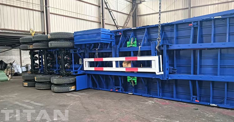 China Cargo Sidewall Trailer for Sale in Uganda