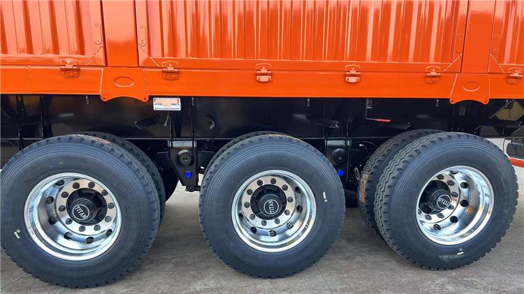 Tri Axle Trailer with Board for Sale In Uganda