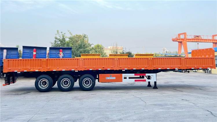 Tri Axle Trailer with Board for Sale In Uganda