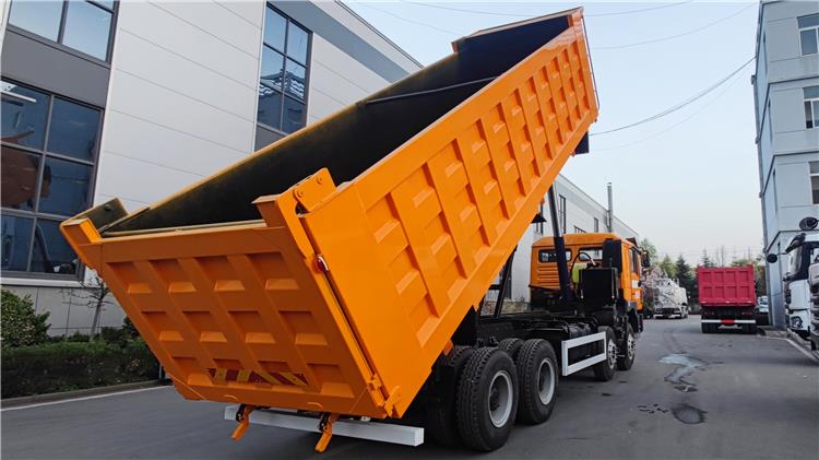 Shacman F3000 Tipper Truck for Sale In Uganda