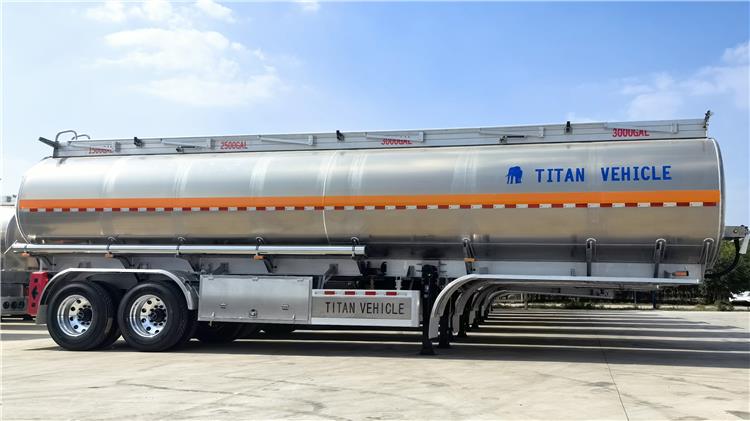 2 Axle Aluminum Tanker Trailer for Sale In Uganda