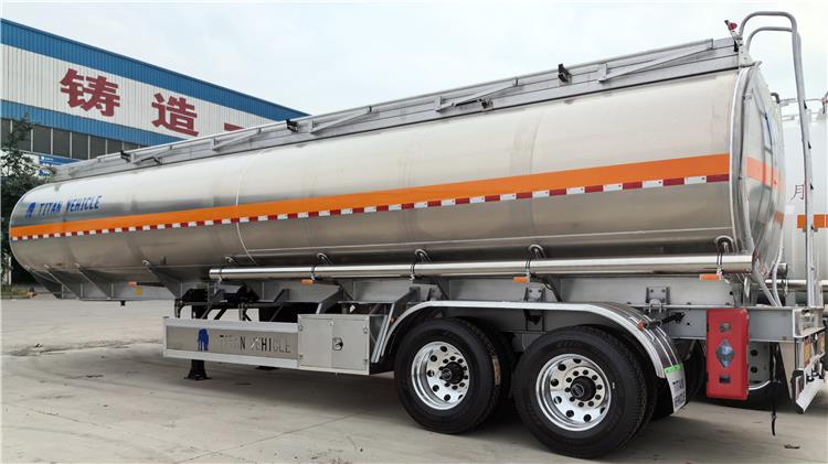 2 Axle Aluminum Tanker Trailer for Sale In Uganda