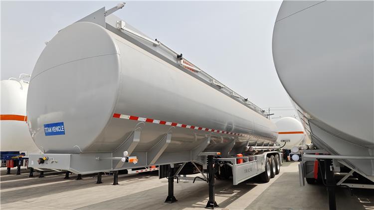 45CBM Oil Tanker Trailer for Sale In Uganda Kampala