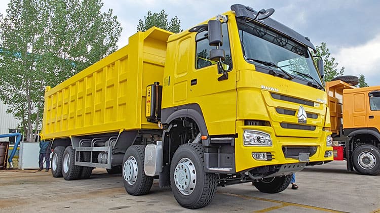 Sinotruk Howo 8x4 Dump Truck for Sale in Uganda