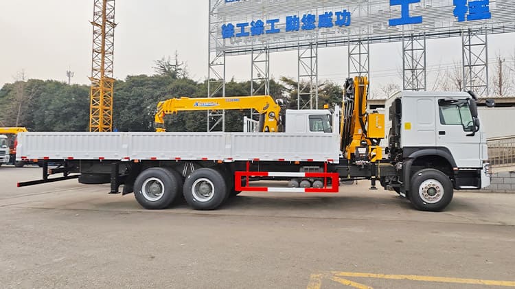 Mobile Folding Crane Truck Mounted for Sale in Uganda
