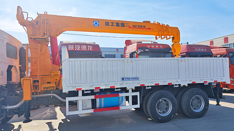 Heavy Duty Truck Mounted Crane Price for Sale in Uganda