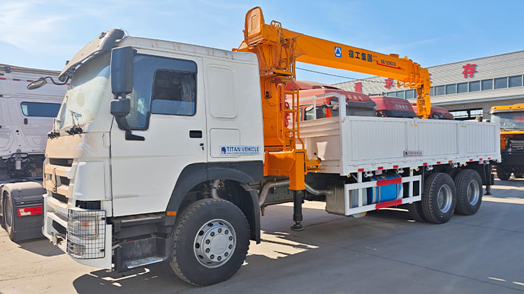Heavy Duty Truck Mounted Crane Price for Sale in Uganda