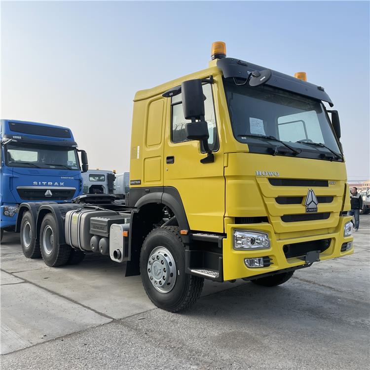 Sinotruk Howo 420 6x4 Tractor Head